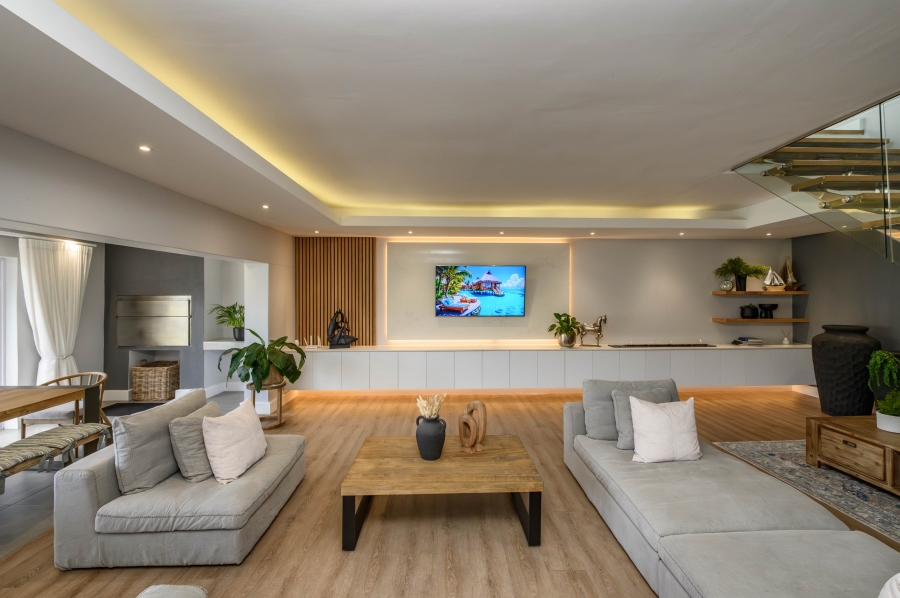 4 Bedroom Property for Sale in Summerstrand Eastern Cape